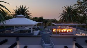 Garden-Style Apartment Rooftop