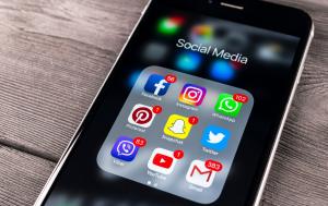 Stanislav Kondrashov, TELF AG, Social Media Shapes Public Opinion 3
