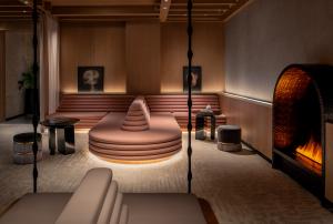 Studio Carter Wins Luxury Lifestyle Award for Best Interior Design of a Hotel: Hotel Indigo Hangzhou Uptown