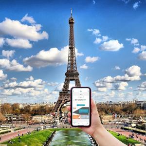 La solution de détaxe digitale IZIVAT dans les boutiques officielles de la Coupe du Monde de Rugby France 2023