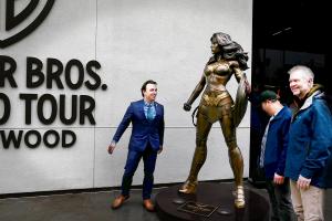 #AFAFOUNDRY Casts & Installs Larger-Than-Life Bronze Statue of Wonder Woman