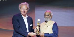 Savji Dholakia Honoured with the Prestigious “Extraordinary 40” Award