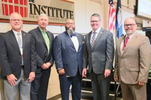  (L-R) : Michael Schwarz, Ph.D., CEA Innovation Center &  Virginia Seafood AREC; Brian Sullivan, Indoor Ag-Con;  John H. Hughes, IV, ED.D, IALR; Matthew Lohr, Virginia Secretary of Ag & Forestry; Scott Lowman, Ph.D., CEA Innovation Center & IALR.