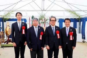 From left: Mr. Itasaka, Professor Sawa, Mr. Ishige, Mr. Nambu