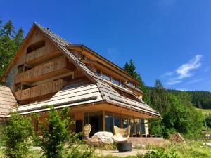 Sustainable Travel Platform Travara Features Eco Hotels Like Vila Planinka