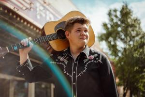 Rising Country Star Alex Miller Is “Puttin’ Up Hay” With Latest Single, New EP – Country – Drops Tomorrow