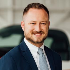 Chandler Brown, OGARAJETS, recipient of University of Virginia Darden School of Business Program: Managing the Corporate Aviation Function.