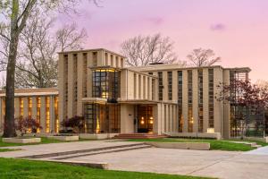 A Frank Lloyd Wright Masterpiece, Westhope, to Auction via Sotheby’s Concierge Auctions Live at Sotheby’s New York