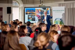Keynote by Willem Jonker Chairman of AiNed "Global Citizenship Education in the Age of AI"