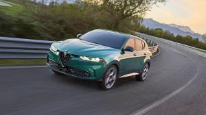 Alfa Romeo Tonale driving on the highway.