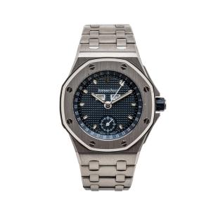 Circa 1995 Audemars Piguet Royal Oak Offshore Triple Date wristwatch (Ref. 25808ST), stainless steel, with an octagonal bezel and triple-date complication (CA$33,630).