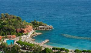Monte-Carlo Beach Hotel