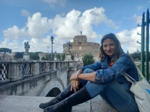 Alejandra Gonzalez in Rome, enjoying emblematic places for The Way of the Holy Grail
