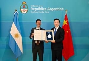 Argentina awards cultural exchange medal to CMG president