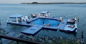 Chesapeake Bay - Floating Cabanas