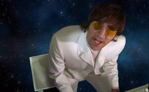 Flying the white piano in my white suit across the Universe!