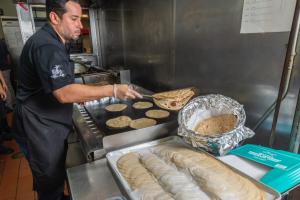 Fajita Pete's celebrates 15 years of serving up sizzlin' fajitas