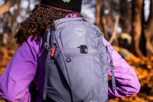 The .simstechnology device is lightweight making it perfect for multiple outdoor activities, whether that’s going for a run, snowshoeing in a park, or walking across campus.