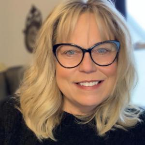 Author Laura Lee Wright