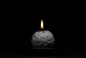 Moon Candle