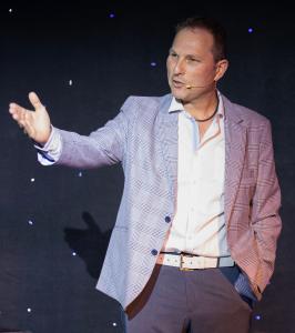 GUY BAVLI’S SPECTACULAR MENTALIST SHOW EXTENDED THROUGH JANUARY 2024 IN FORT LAUDERDALE