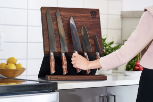 STEELPORT knife block in a kitchen setting