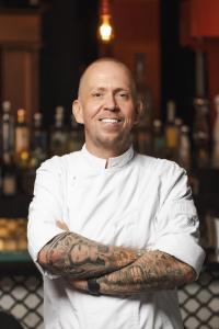  Chef Ricardo Niels, a culinary virtuoso with a global palate, bringing his mastery to renowned establishments worldwide. Now, discover his masterpiece at Bogart’s Aruba. Immerse yourself in French & Mediterranean delights, with signature dishes 