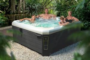 Wellis Spa Introduces New LIFE Line Premium Energy-Efficient Swim Spas & Hot Tubs for Sale