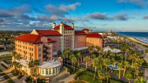 Grand Galvez, also known as Queen of The Gulf is the perfect Valentine’s Day getaway