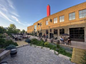 Padraigs Brewing - Patio