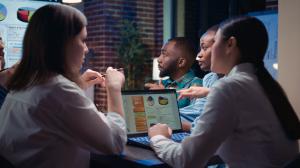 COSMarketing Agency Utilizes LinkedIn