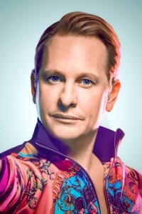 Headshot of Carson Kressley