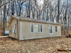 2 BR/1 BA home on 1.13 +/- acres in Madison County, VA. This home measures 1,536 +/- total sf. (768 +/- finished sf. & 768 +/- sf. unfinished basement) and features an eat-in kitchen (all appliances convey); living room; walk-out unfinished basement; attic.