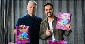 LUIS FONSI’S DEBUT CHILDREN’S BOOK, “UNFROGETTABLE FRIENDS,” TAKES KIDS ON A MUSICAL ADVENTURE!