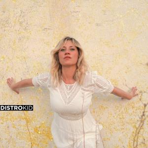 Lucy Woodward Has A New Album "Stories From The Dust"