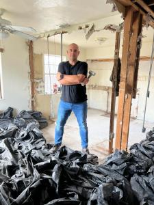 Marco Jove en plena construcción
