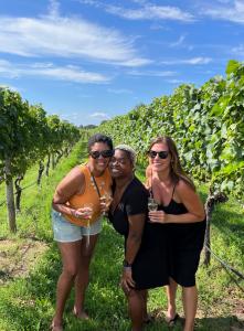 Best winery tours, wine tasting tours, wine tasting long island wine tasting hudson valley, nyc day trips, best one day trips