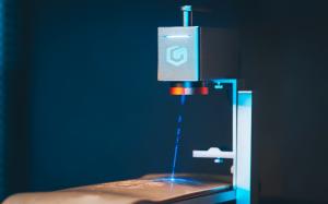 The Longer Nano laser engraving machine is working