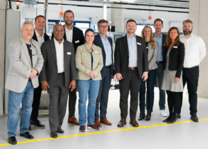 Management teams from Tektronix and EA Elektro-Automatik