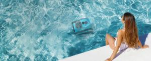 CR6 Robotic Pool Cleaner