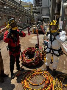 Bulldog Diving crew suited up with MK3 for project deployment