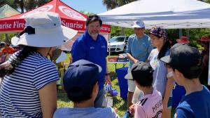 Sunrise, Florida Mayor Mike Ryan, Talks Conservation with Kids During "Earth Day"