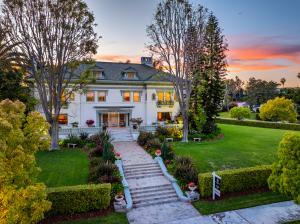 Historic Los Angeles Estate Once Owned by Boxing Legend Muhammad Ali to Hit the Auction Block via Concierge Auctions