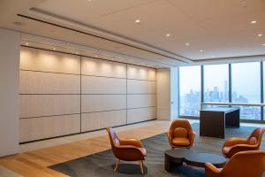 Skyfold Zenith Premium 60 | Crowell & Moring LLP - Seamless Elegance