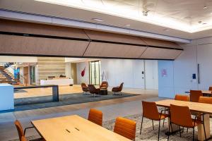 Skyfold Zenith Premium 60 | Crowell & Moring LLP - Transformative Design