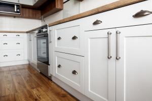 How to Maximize Storage Space with Custom Cabinet Designs