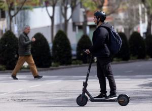 Aprobada la Ley que Obliga al Seguro para Patinetes Eléctricos en España