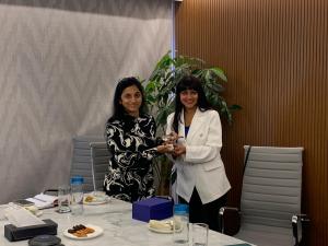 Harsha S, MD IICSR honouring Sangeeta Jhunjhunwala, Khaitan legal associates