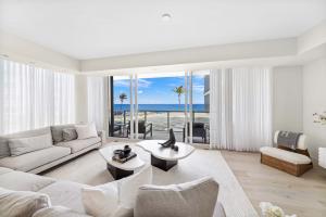 3550 South Ocean Boulevard, 2B, South Palm Beach, Florida