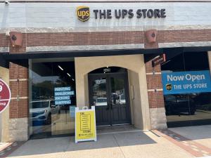 The UPS Store in West Lake Hills Texas 78746